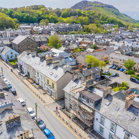 Snowdon House, 8 Bedrooms, Sleep 16, Close To Blackrock Sand Porthmadog Exteriér fotografie