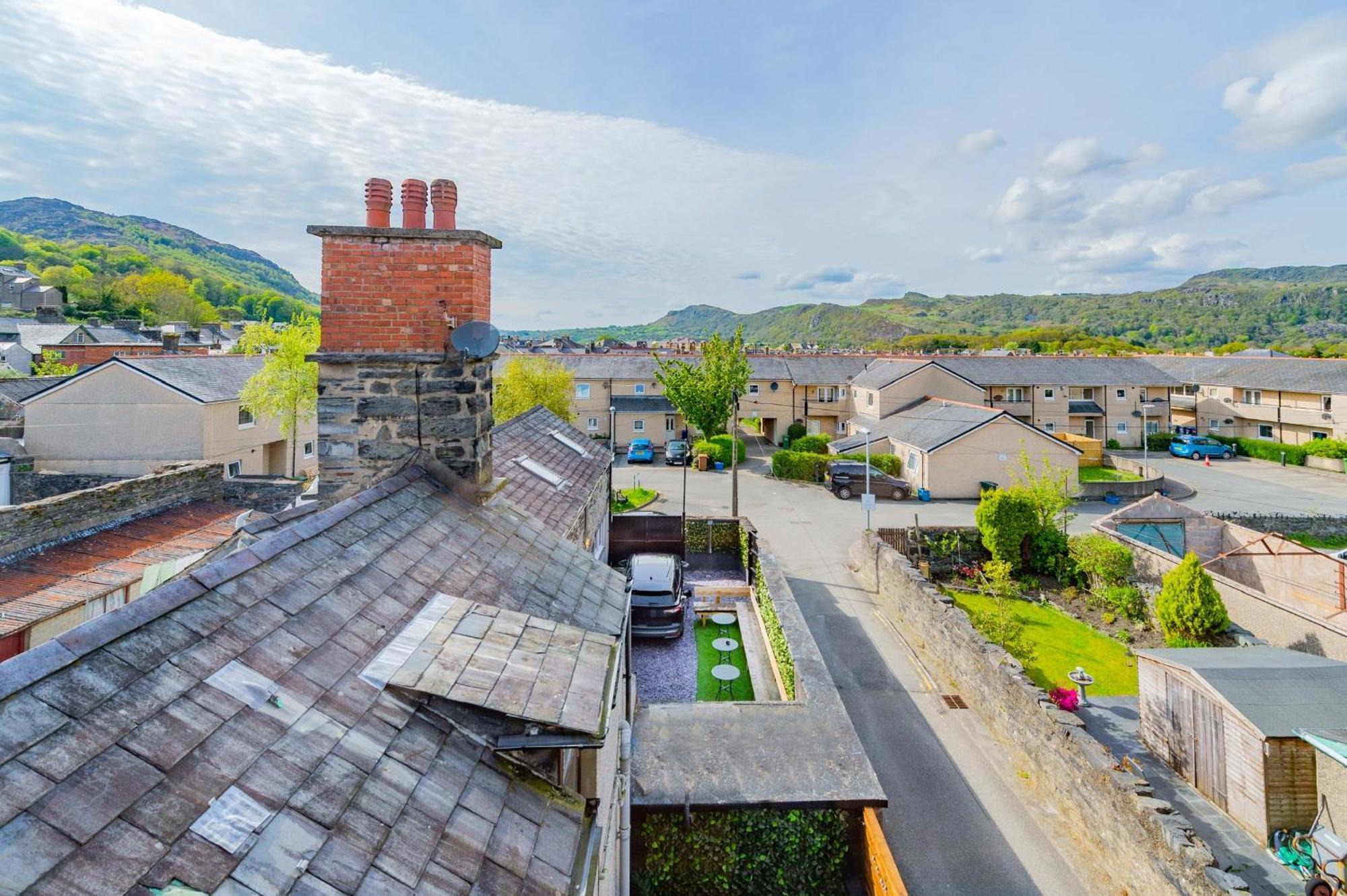 Snowdon House, 8 Bedrooms, Sleep 16, Close To Blackrock Sand Porthmadog Exteriér fotografie